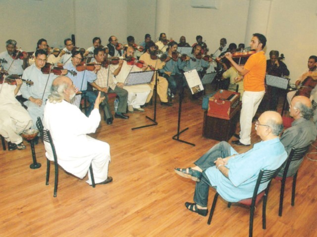 SACHAL STUDIOS ORCHESTRA picture