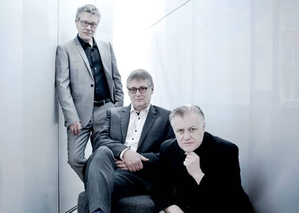 Trio x online