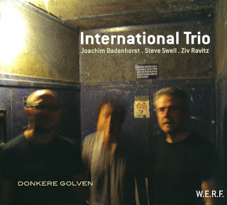 JOACHIM BADENHORST - International Trio ‎: Donkere Golven cover 