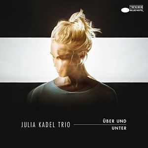 JULIA KADEL - Über und Unter cover 