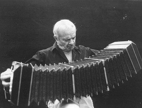 ASTOR PIAZZOLLA picture