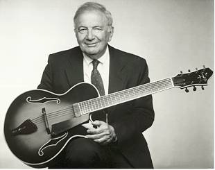 BUCKY PIZZARELLI picture