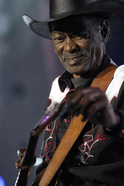 CLARENCE 'GATEMOUTH' BROWN picture