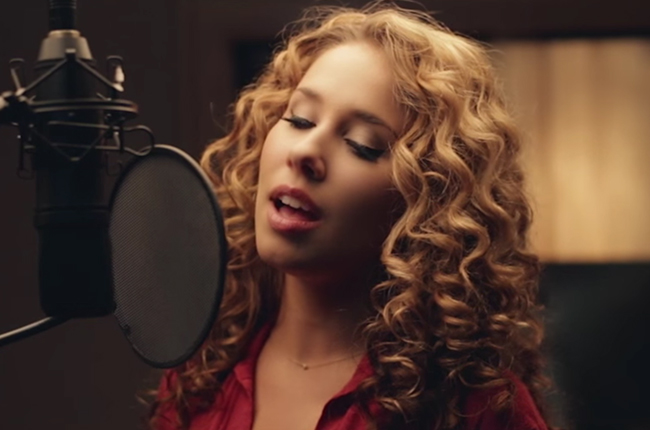 HALEY REINHART picture