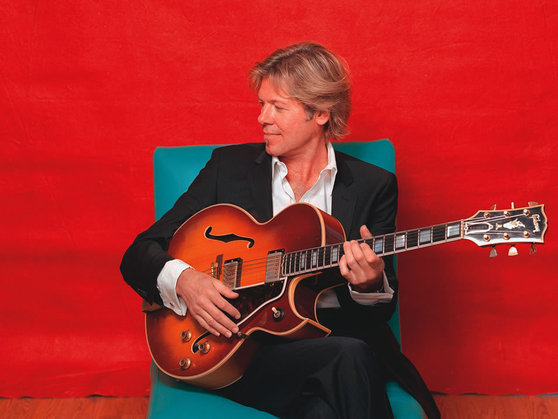 JEFF GOLUB picture