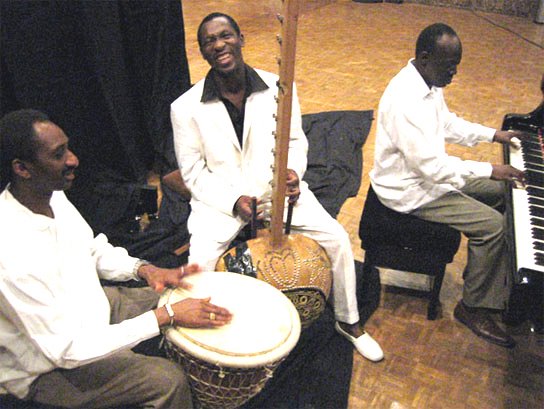 KORA JAZZ TRIO picture