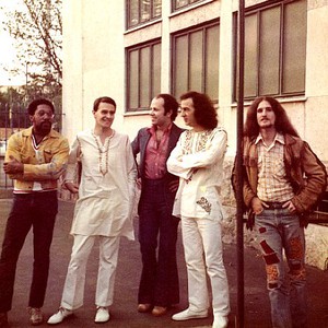 MAHAVISHNU ORCHESTRA picture