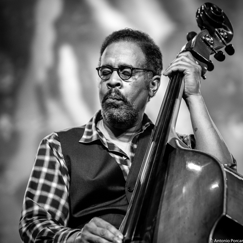 STANLEY CLARKE picture