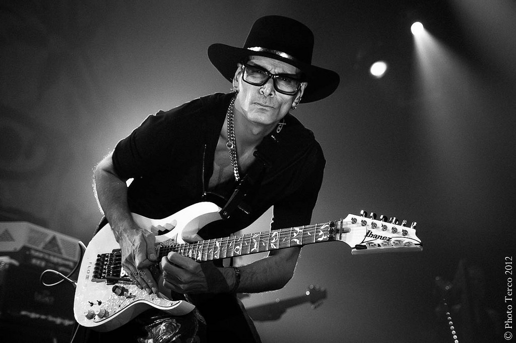 STEVE VAI picture