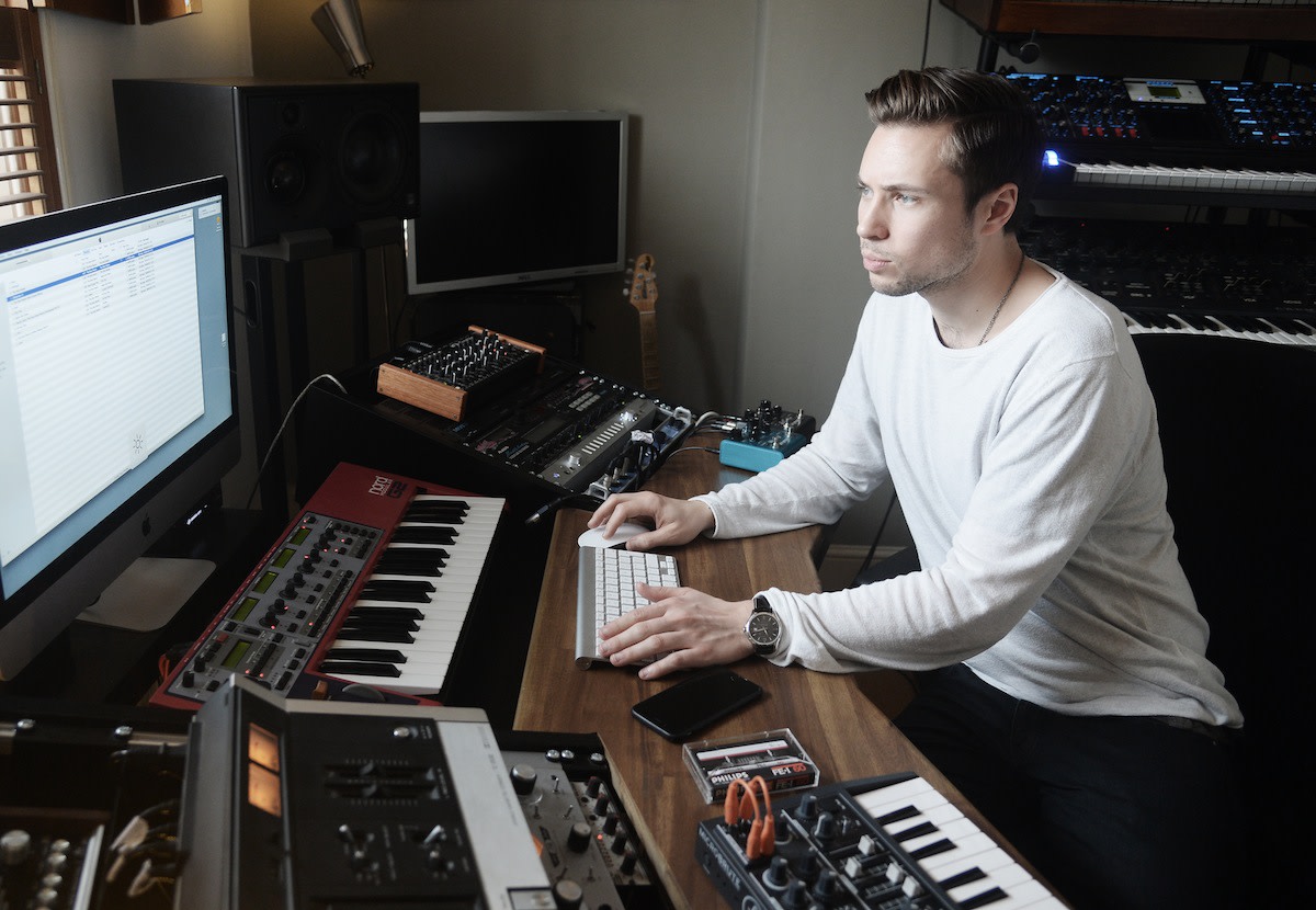TIM GREEN (PIANO) picture